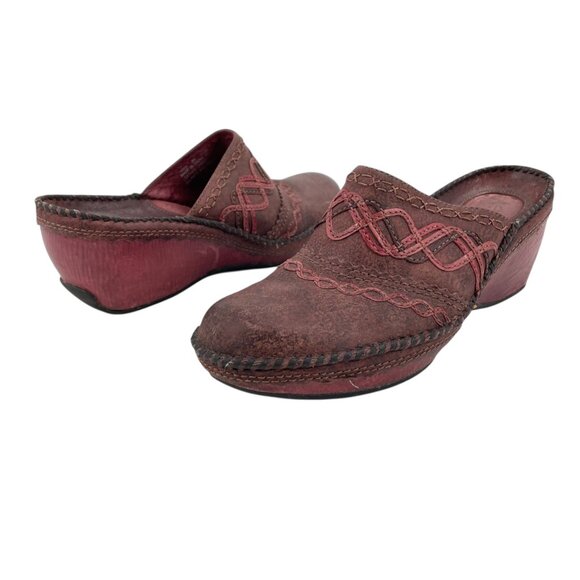 Clarks Artisan Collection Red Distressed Leather Wedge Clogs Shoes Womens 9M - Picture 1 of 9